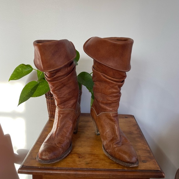 Vintage Frye Heeled Boots - Picture 2 of 6